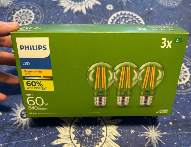 Boîte du pack de 3 ampoules LED Philips UltraEfficient