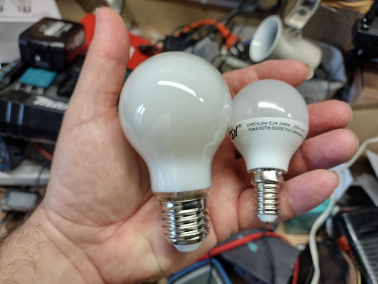 Comparaison de taille d'ampoules LED